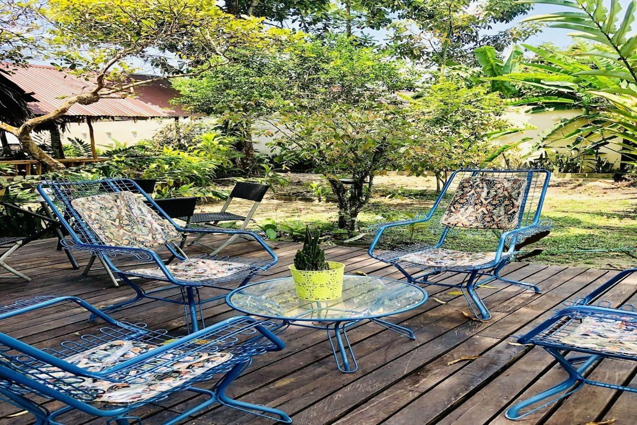 Hotel Madreselva Leticia Exterior photo