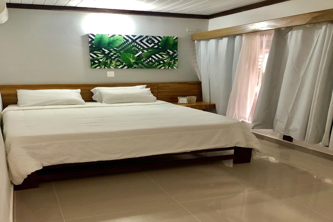 Hotel Madreselva Leticia Exterior photo