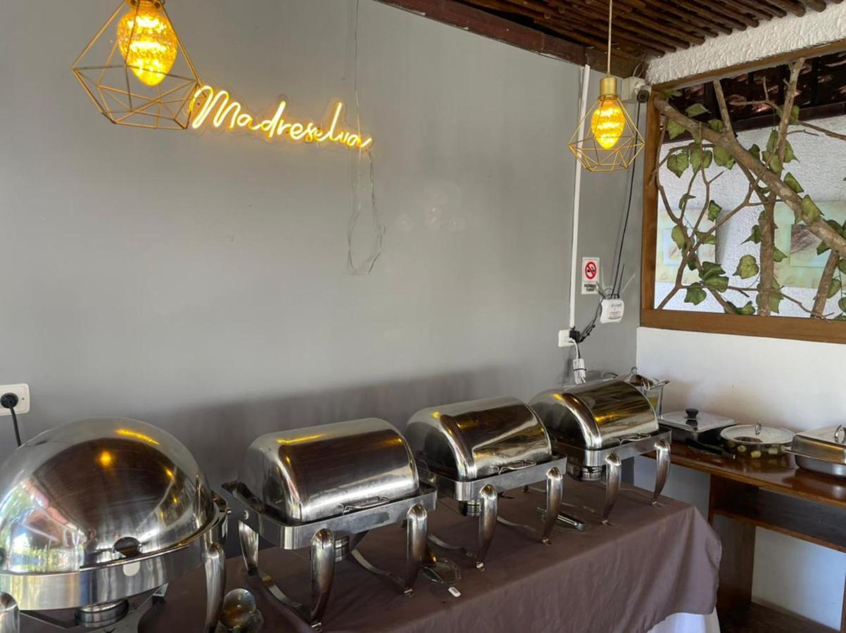 Hotel Madreselva Leticia Exterior photo