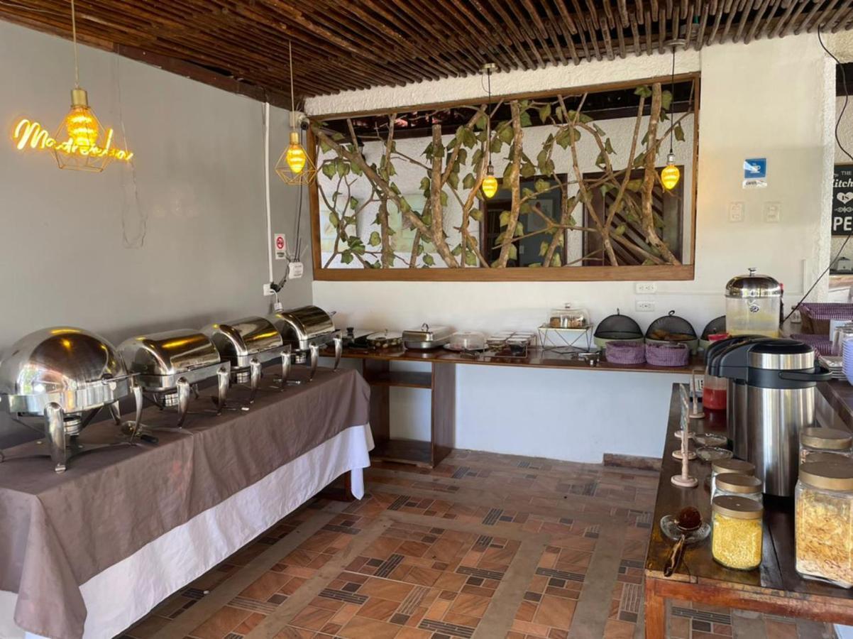 Hotel Madreselva Leticia Exterior photo